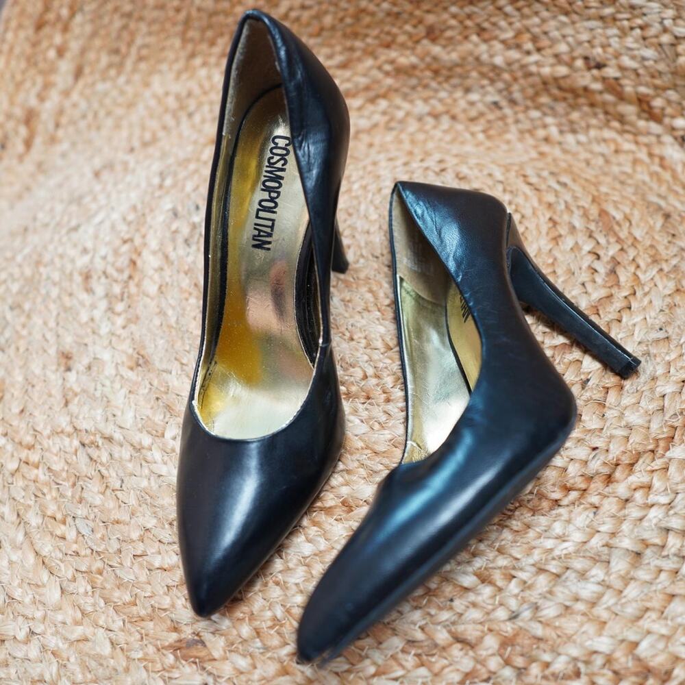 Cosmopolitan Black Leather Pumps Size 7 Y2K